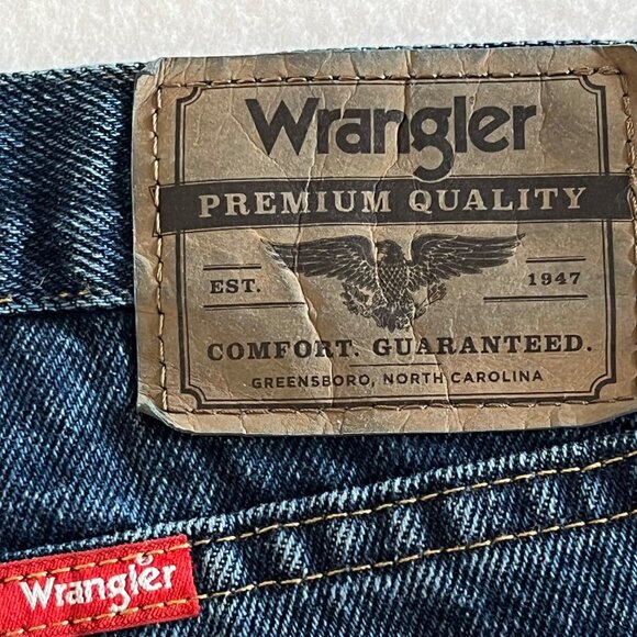 Wrangler Men's Relaxed Fit Blue Denim Jeans Size 44x30 Straight Leg NWT Cotton - Picture 6 of 12